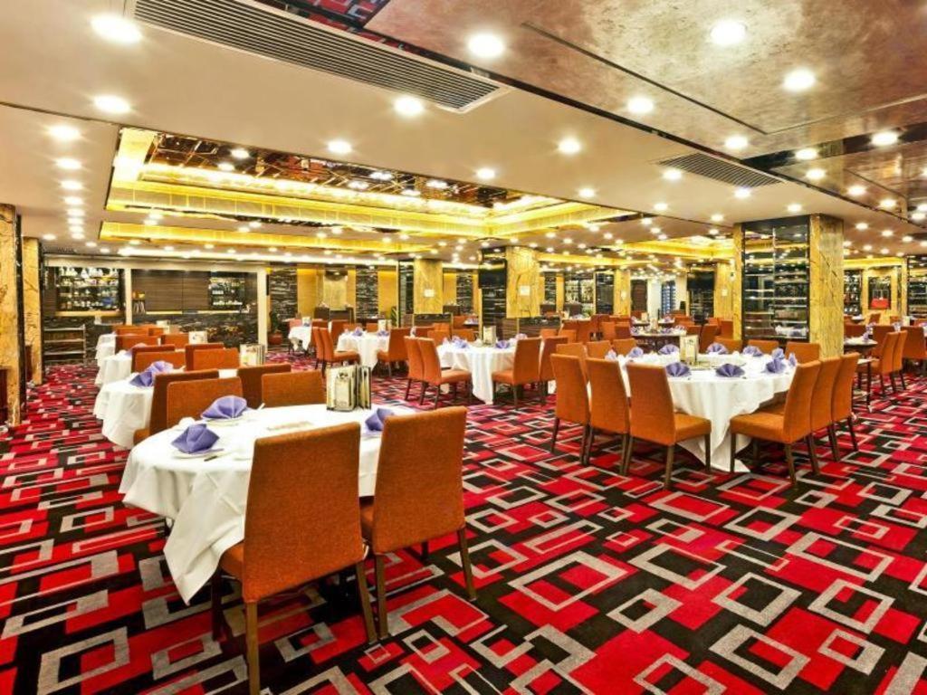 Emperor Hotel Macao Esterno foto