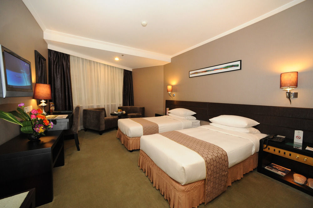 Emperor Hotel Macao Esterno foto