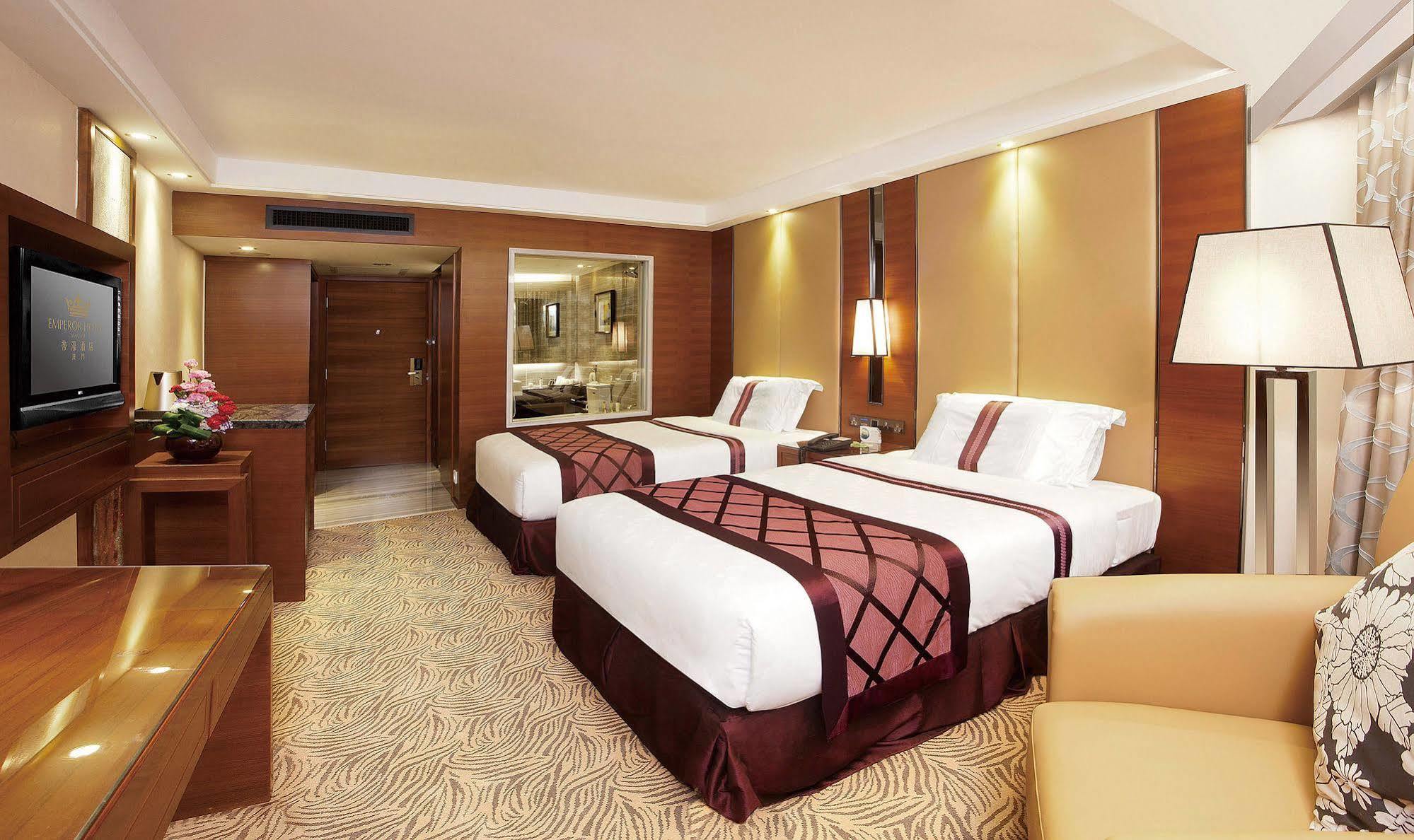 Emperor Hotel Macao Esterno foto